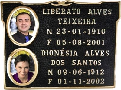 Placa em Bronze Mod. R128 Tamanho aproximado de 18cmx24cm c/ 2 Fotos Porcelana 6x8cm