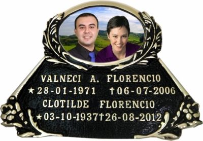 Placa em Bronze Mod. R91 Tamanho aproximado de 25cmx34cm c/ Foto Porcelana 13X18cm